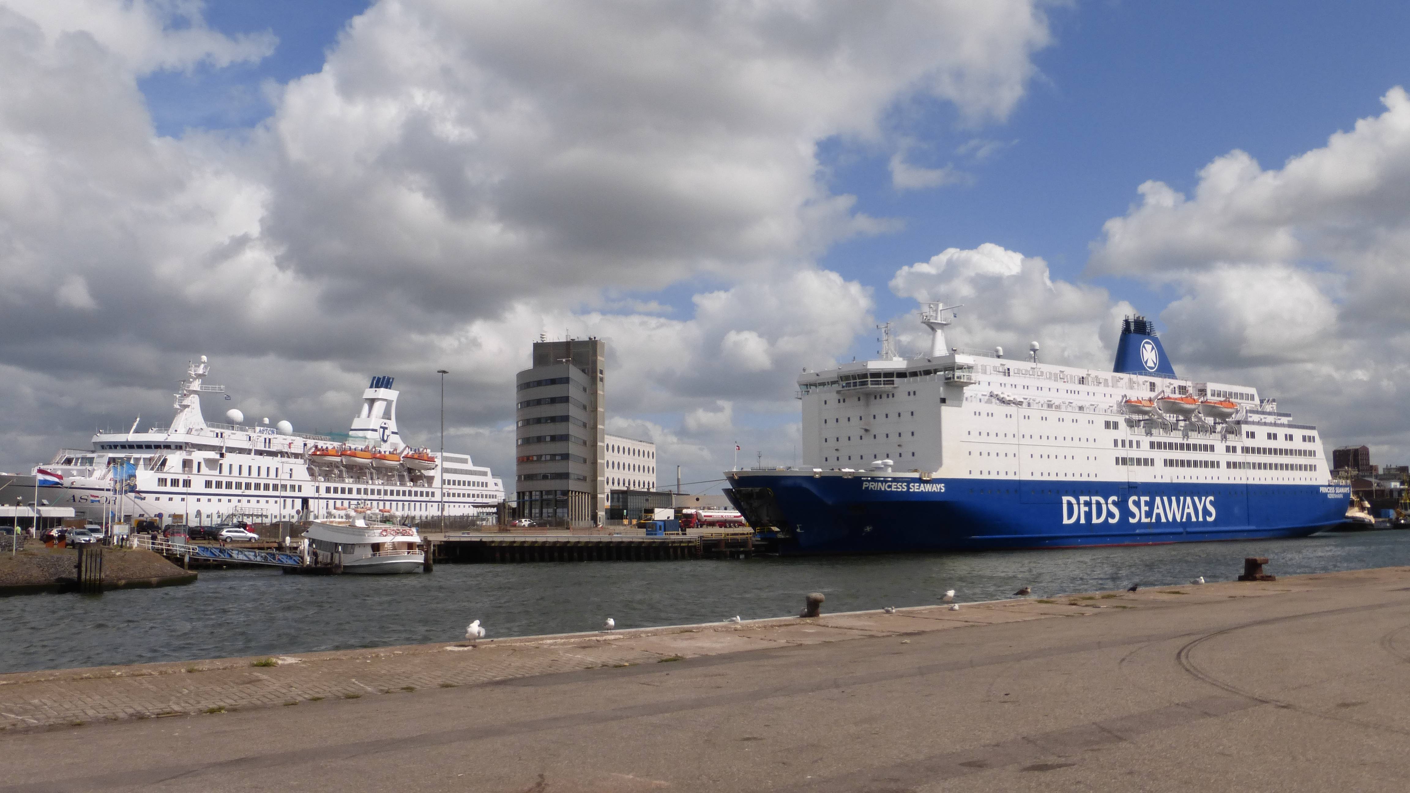 Drukte Bij Felison Terminal IJmuiden 08.08.16 